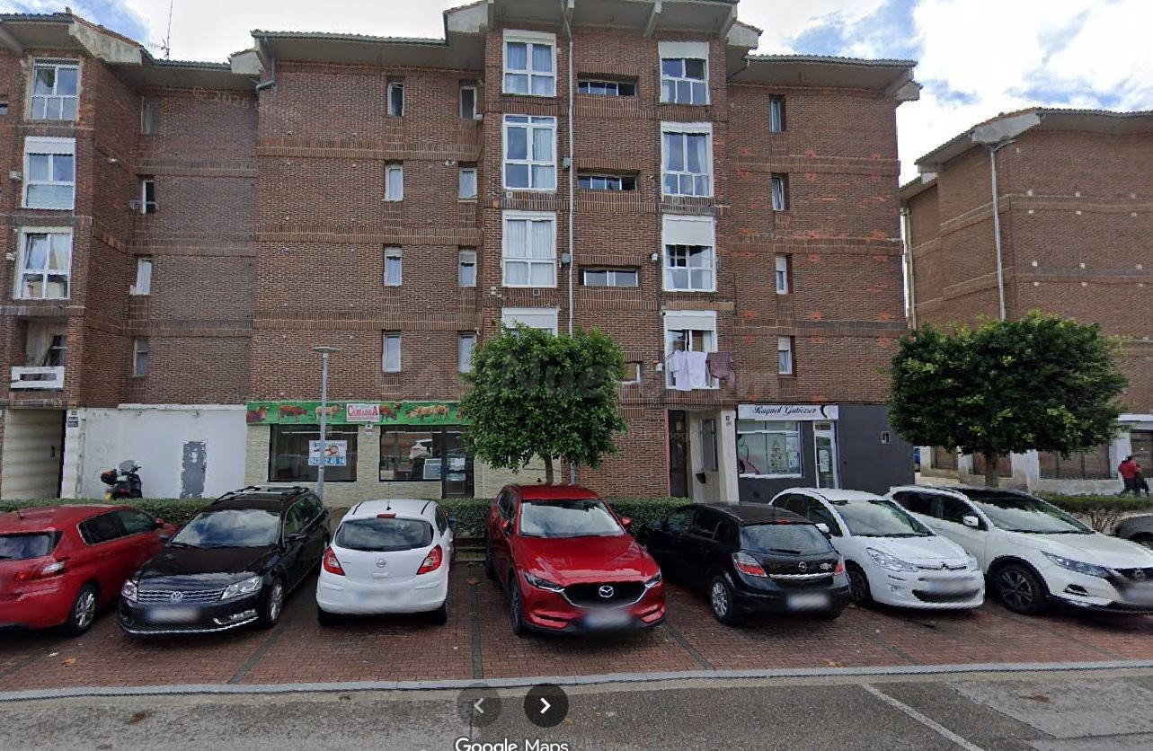 SE VENDE inmueble ALQUILADO en Santander - foto 2