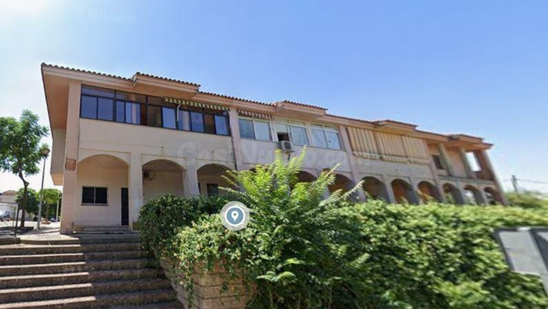 SE VENDE inmueble ALQUILADO en Cáceres - foto 2