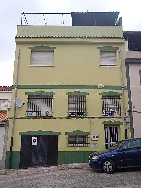 SE VENDE Casa ALQUILADA en Calle PARAGUAY 43 Cáceres, (Cácer - foto 4