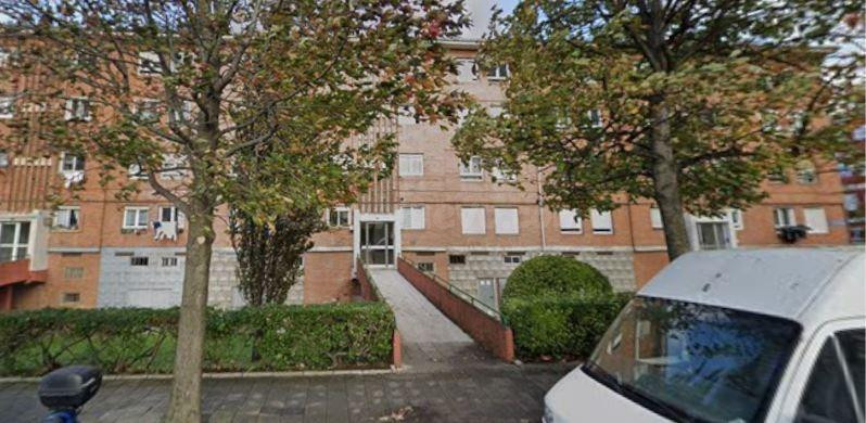 SE VENDE inmueble ALQUILADO en Santander - foto 4