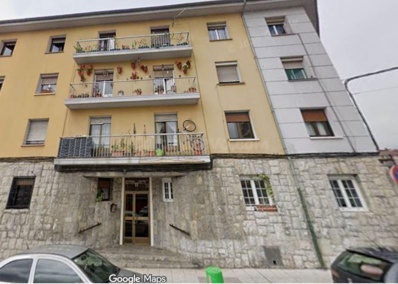 SE VENDE inmueble ALQUILADO en Oviedo