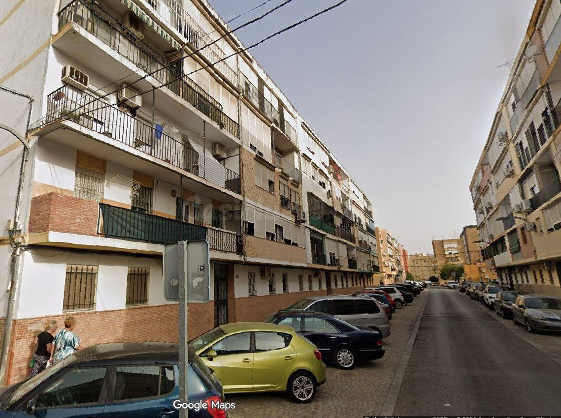 SE VENDE inmueble ALQUILADO en Alcalá de Guadaíra - foto 3