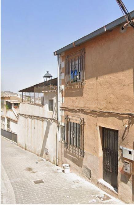SE VENDE inmueble ALQUILADO en Lorca - foto 2