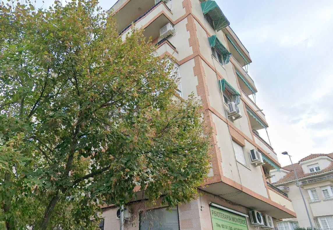 SE VENDE inmueble ALQUILADO en Navalmoral de la Mata - foto 3