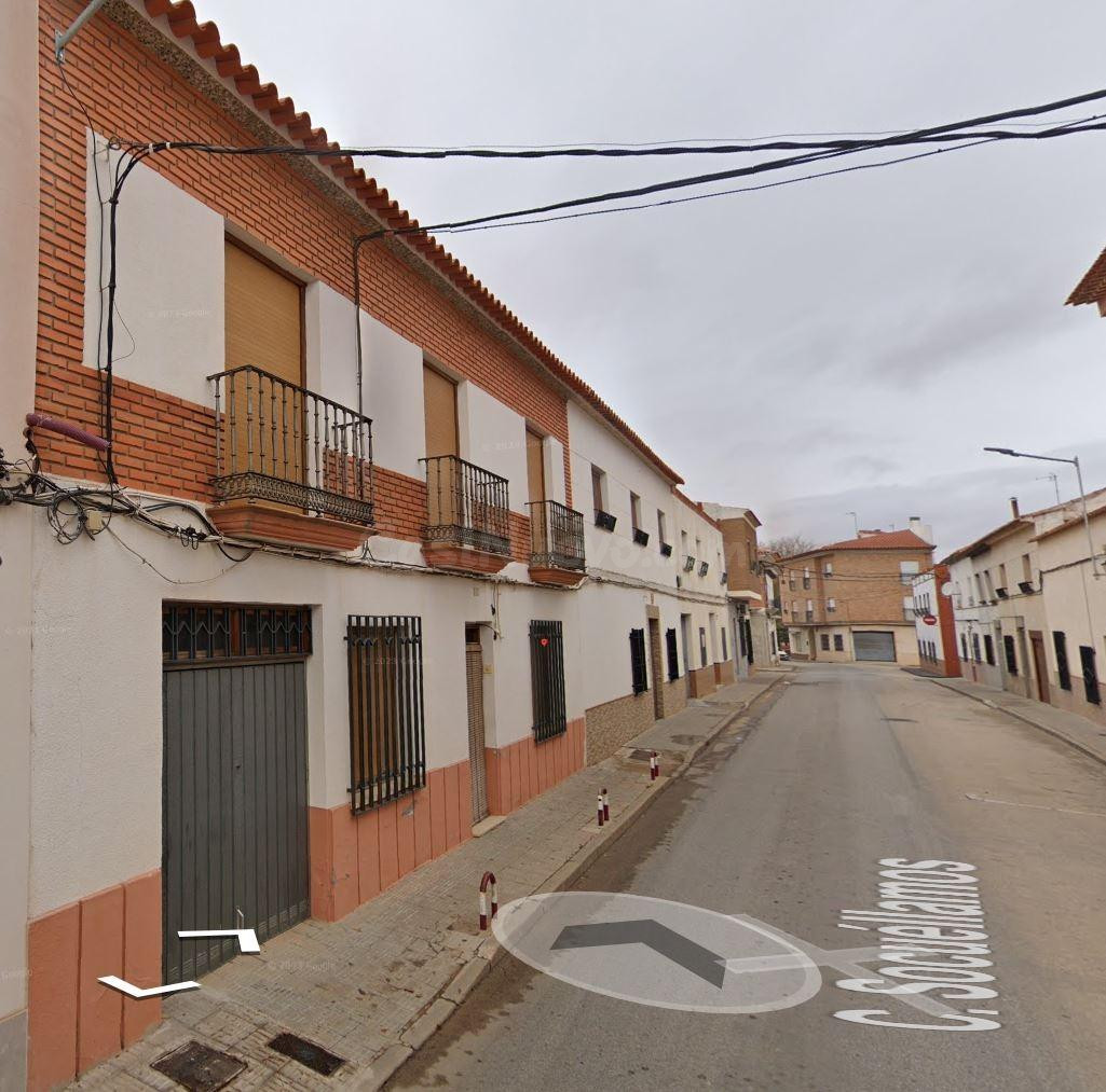 SE VENDE inmueble ALQUILADO en Villarrobledo - foto 2