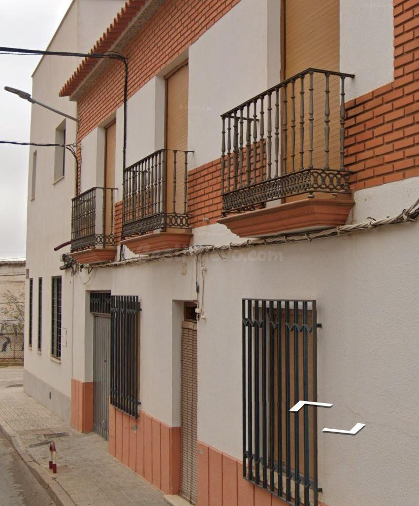 SE VENDE inmueble ALQUILADO en Villarrobledo - foto 4