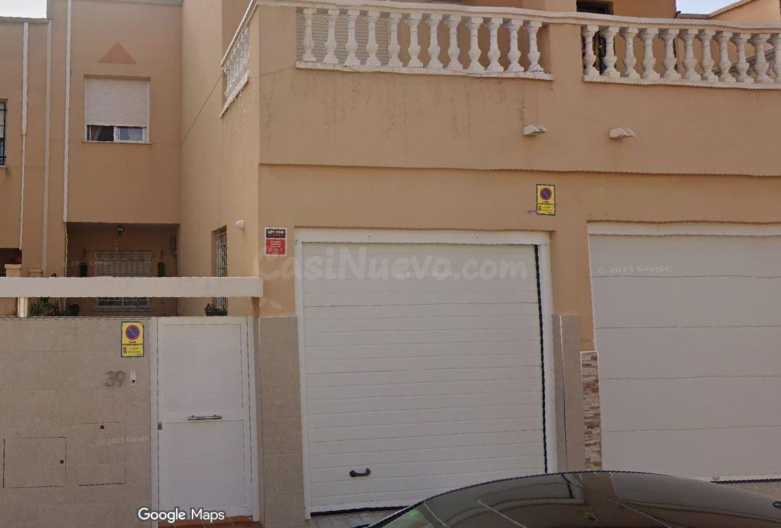 SE VENDE inmueble ALQUILADO en Huércal de Almería