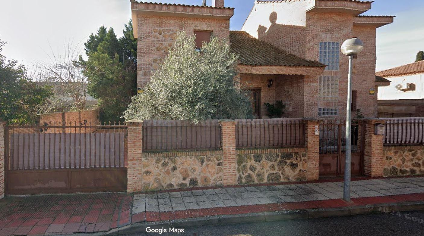 SE VENDE inmueble ALQUILADO en Cobisa - foto 2