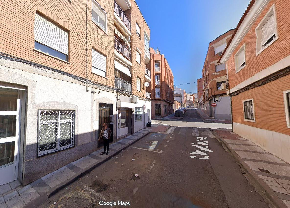 SE VENDE inmueble ALQUILADO en Puertollano - foto 2