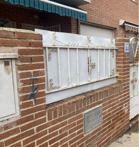 SE VENDE inmueble ALQUILADO en Chozas de Canales - foto 2