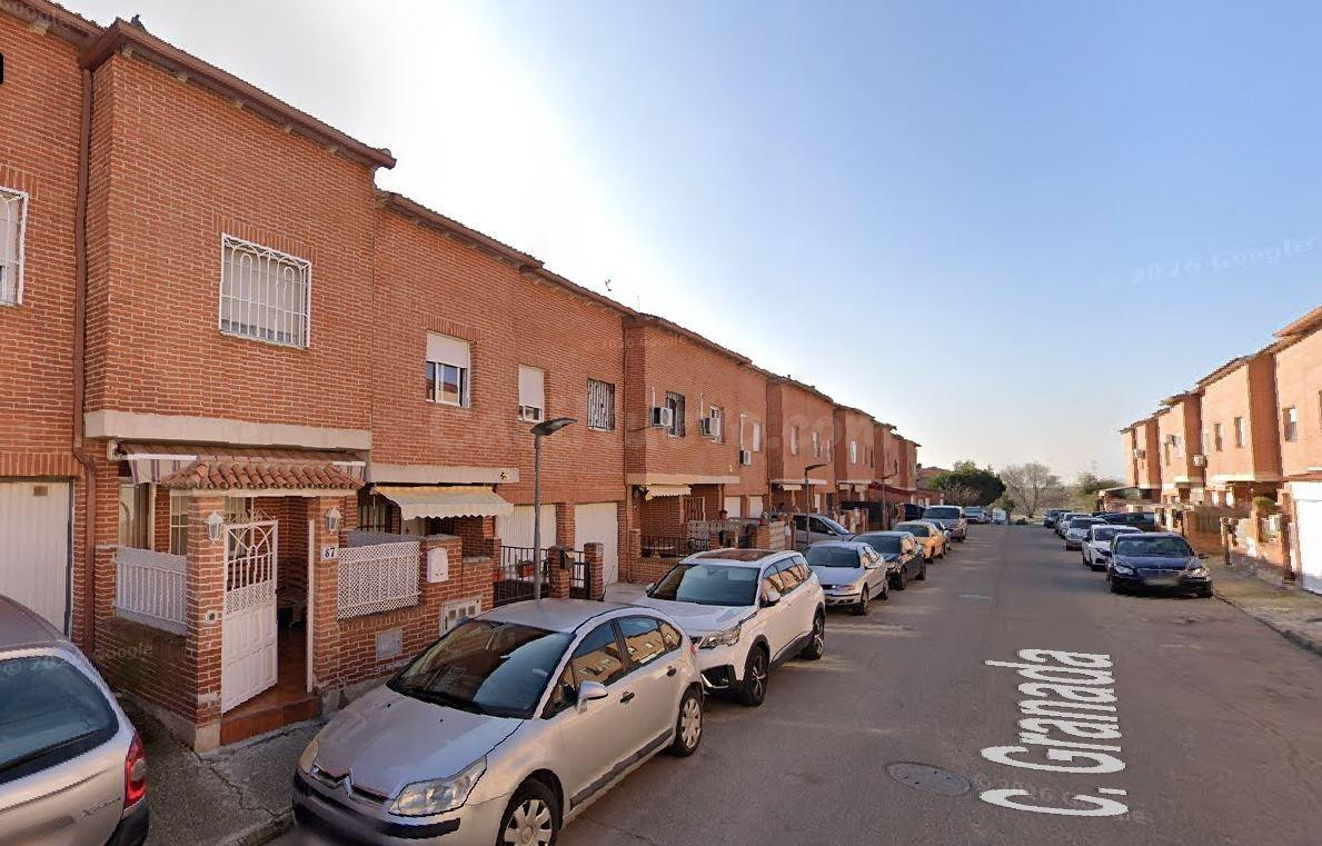 SE VENDE inmueble ALQUILADO en Chozas de Canales