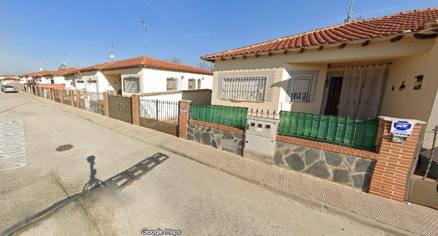 SE VENDE inmueble ALQUILADO en Villamiel de Toledo - foto 2