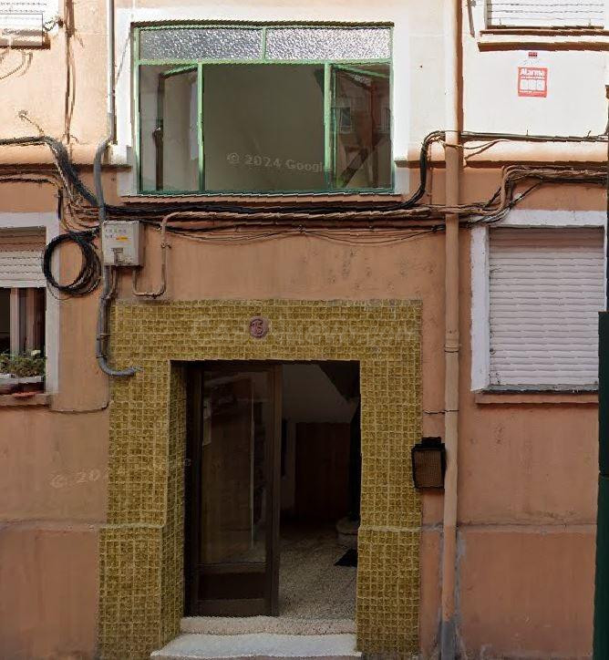 SE VENDE inmueble ALQUILADO en Torrelavega