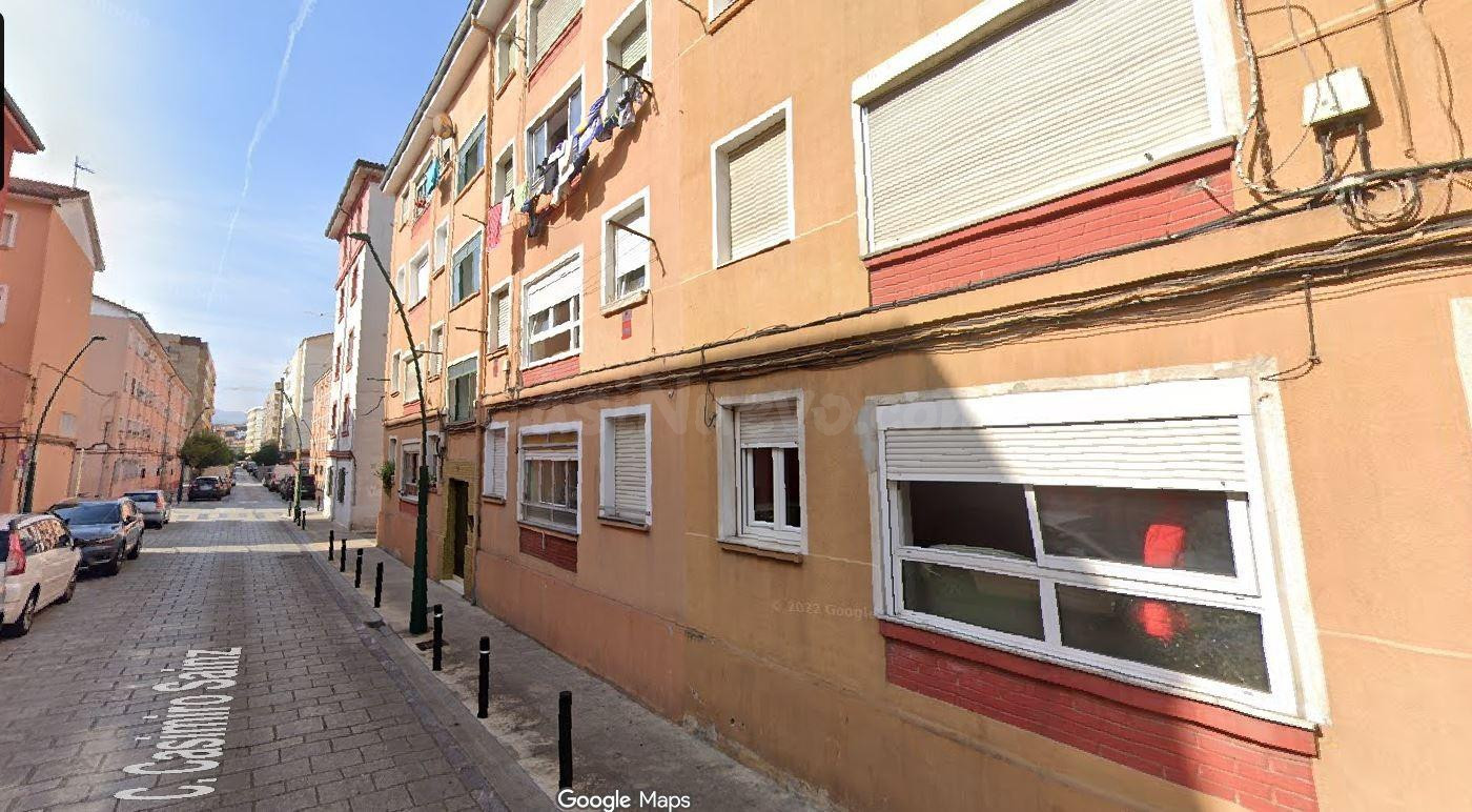 SE VENDE inmueble ALQUILADO en Torrelavega - foto 3