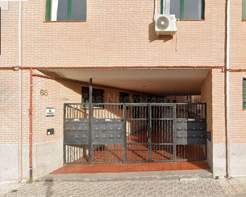 SE VENDE inmueble ALQUILADO en Valmojado