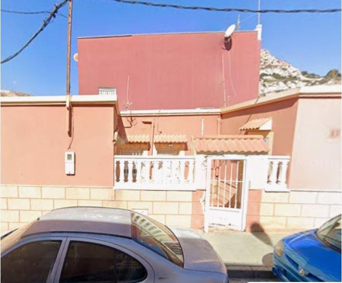 SE VENDE inmueble ALQUILADO en Almería