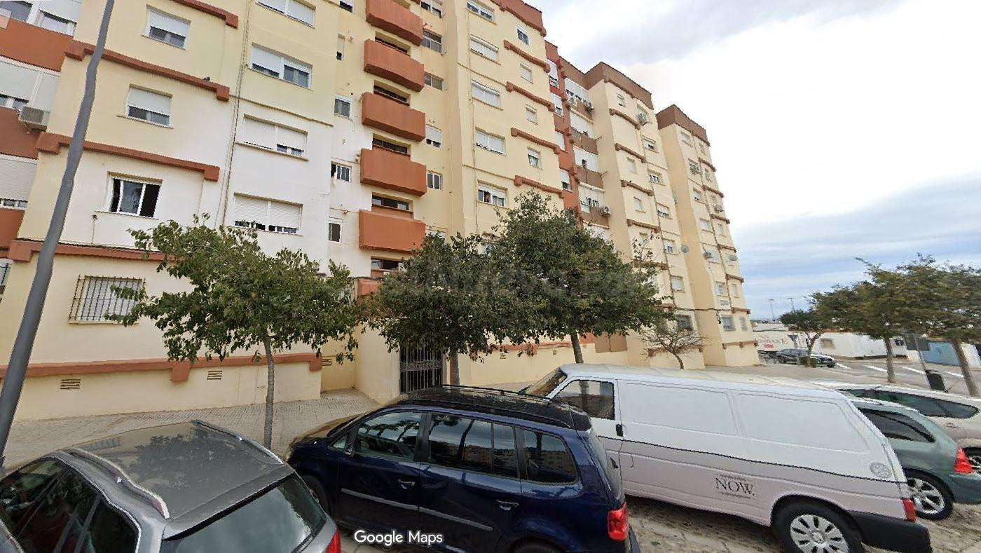 SE VENDE inmueble ALQUILADO en San Fernando - foto 3