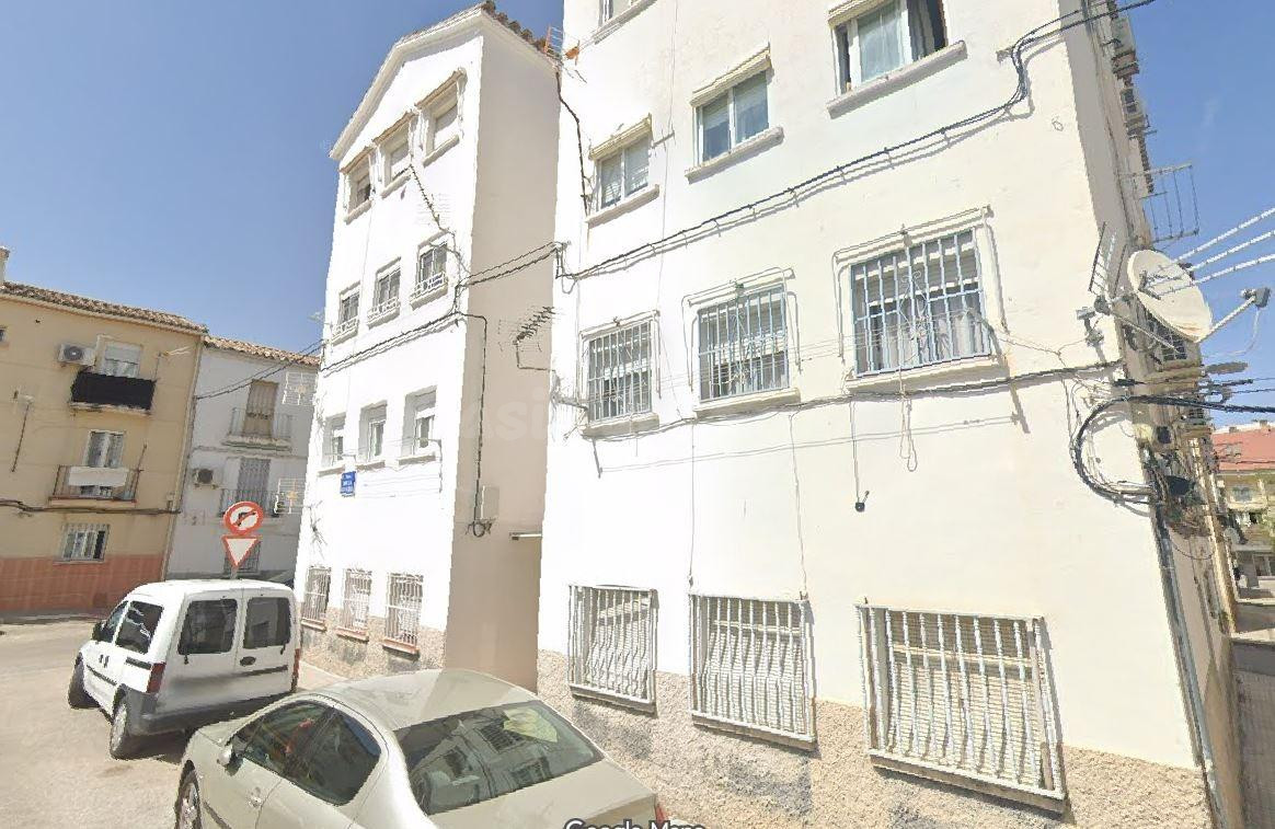 SE VENDE inmueble ALQUILADO en Jaén - foto 3