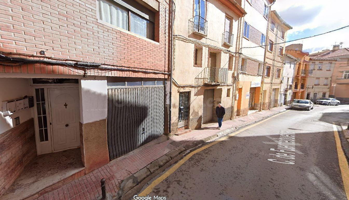 SE VENDE inmueble ALQUILADO en Teruel - foto 4