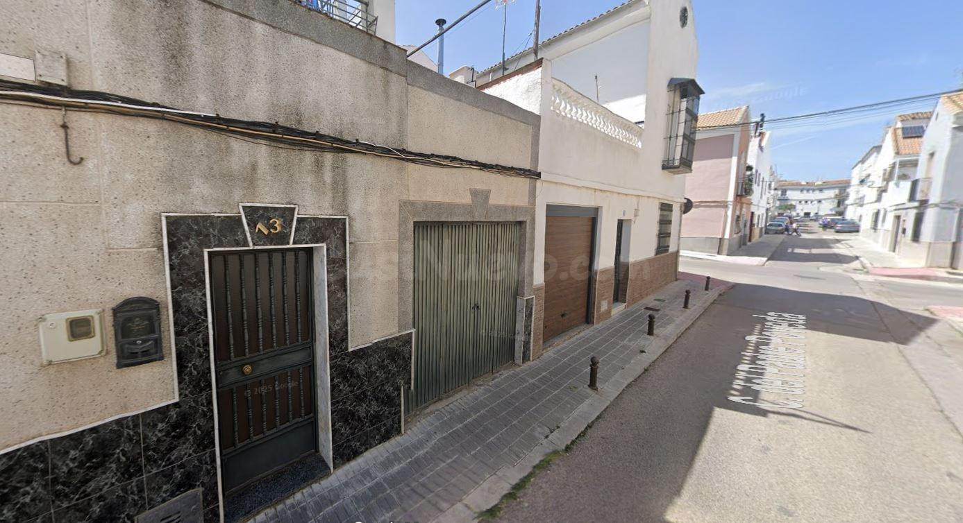 SE VENDE inmueble ALQUILADO en Jaén - foto 2