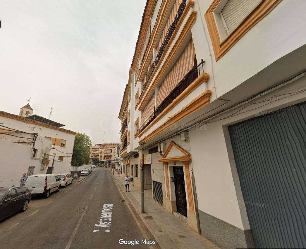 SE VENDE inmueble ALQUILADO en Almendralejo - foto 2