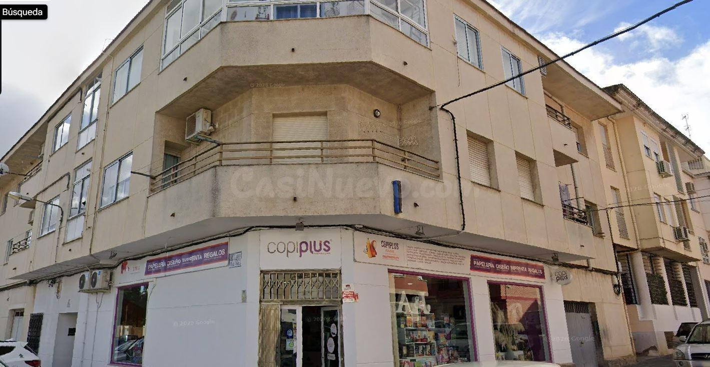 SE VENDE inmueble ALQUILADO en Coria - foto 3