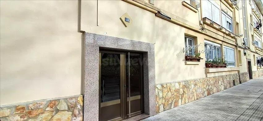 SE VENDE PISO OKUPADO en Calle Fernandez Hontoria Nº 11 Asti