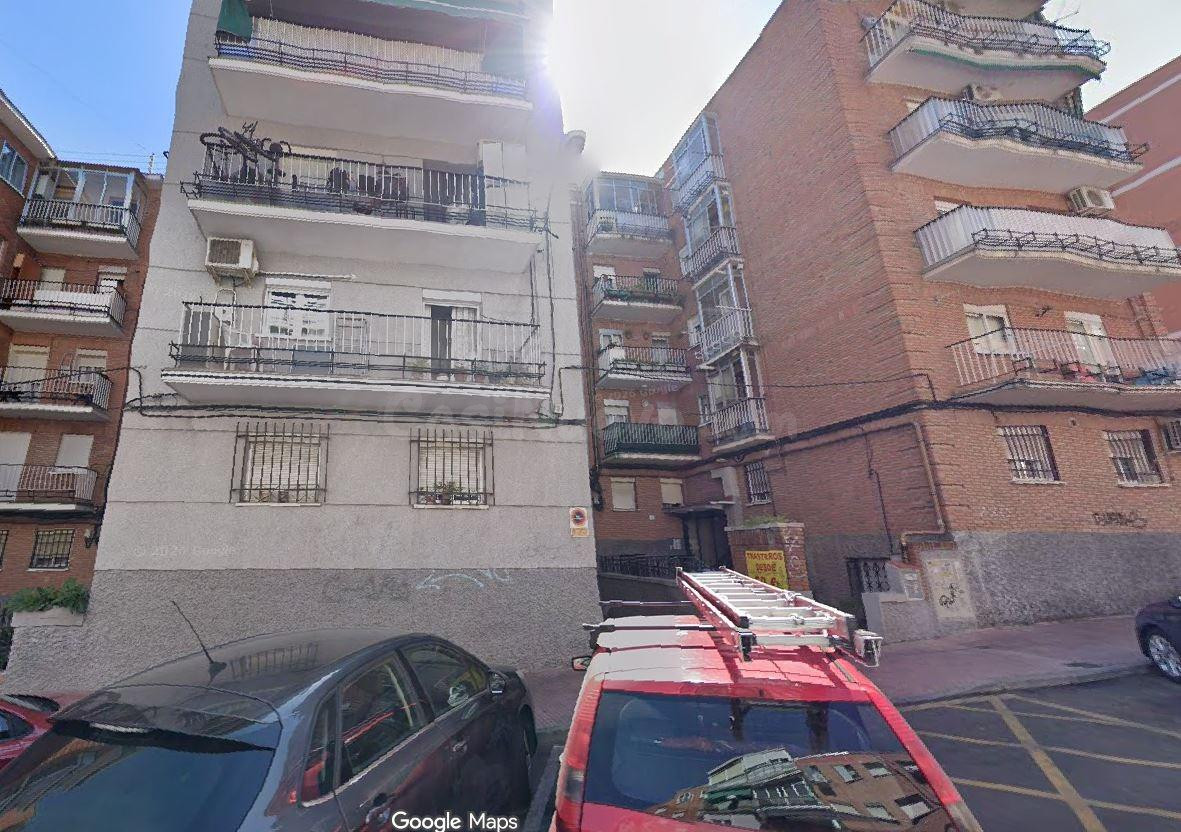 SE VENDE inmueble ALQUILADO en Alcobendas