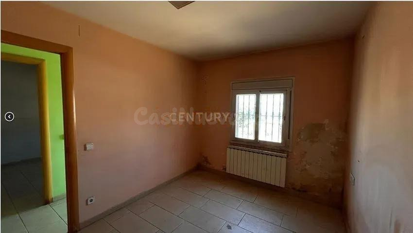 SE VENDE piso OKUPADO en Avenida NTRA SRA MONTSERRAT Nº 29 P - foto 5