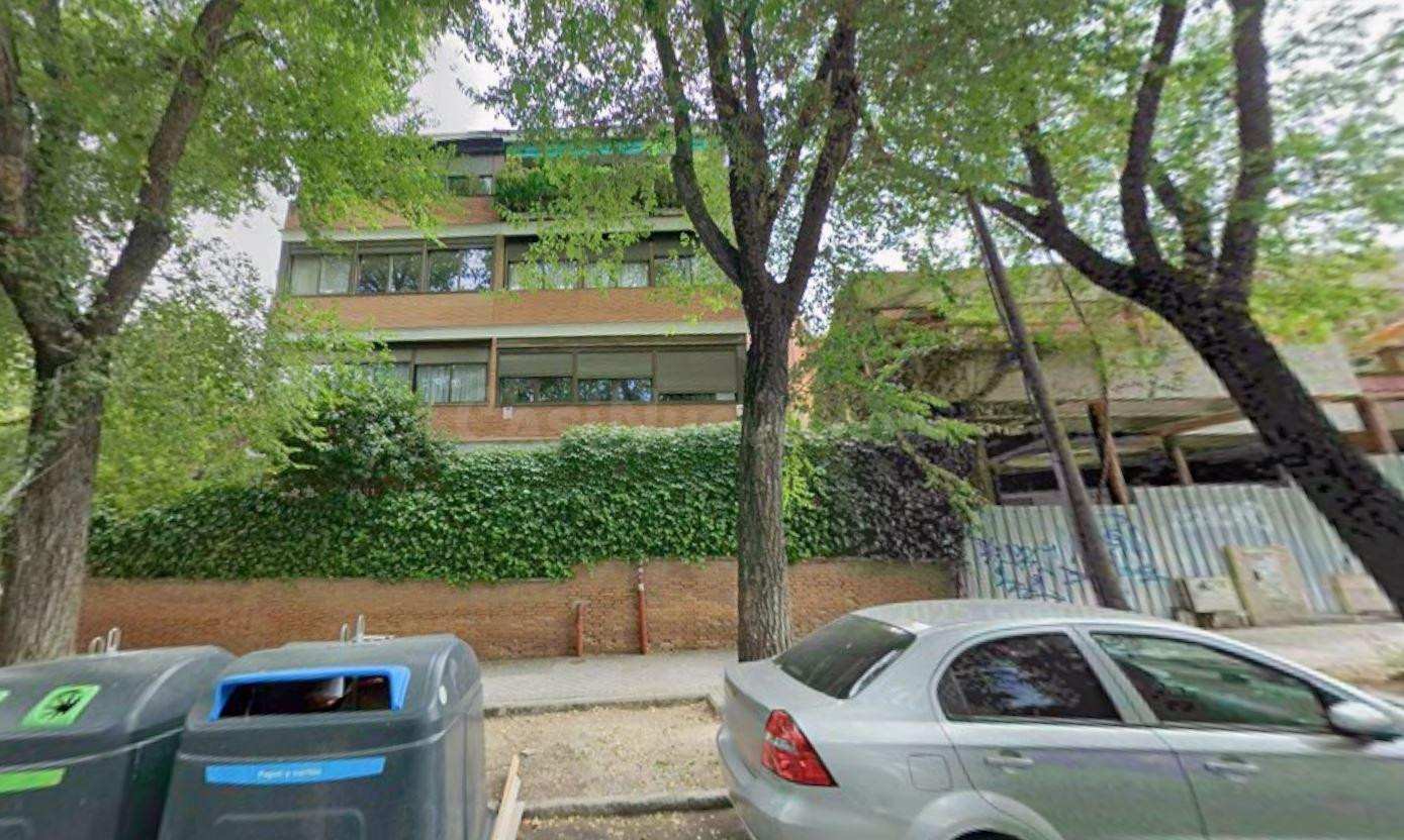 Venta de Local en Calle Matias Turrion Nº 1 Madrid (Madrid)