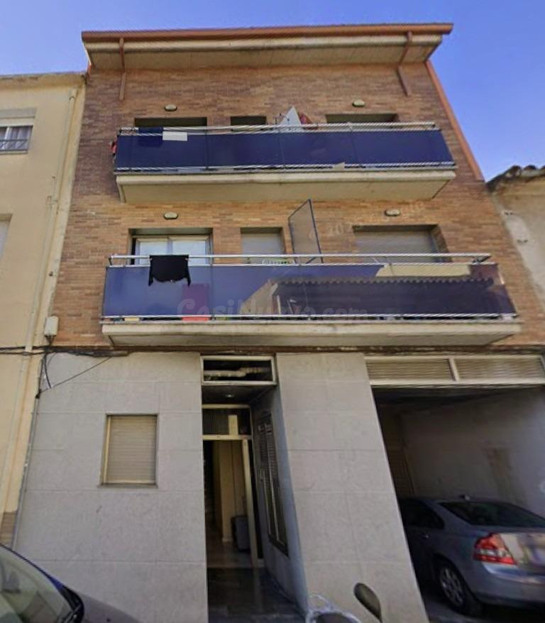 Se vende piso OKUPADO en Calle Mallorca 4-6 Franqueses del Vallès (Barcelona).