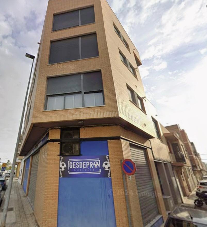 Se vende piso OKUPADO en CL ARQUITECTO GAUDI 1 ED GAUDI CAST - foto 3