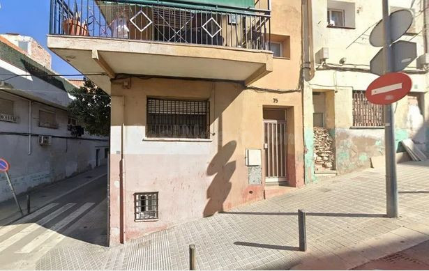 Se vende local OKUPA en Calle Mozart 75 de Badalona, Barcelo - foto 2