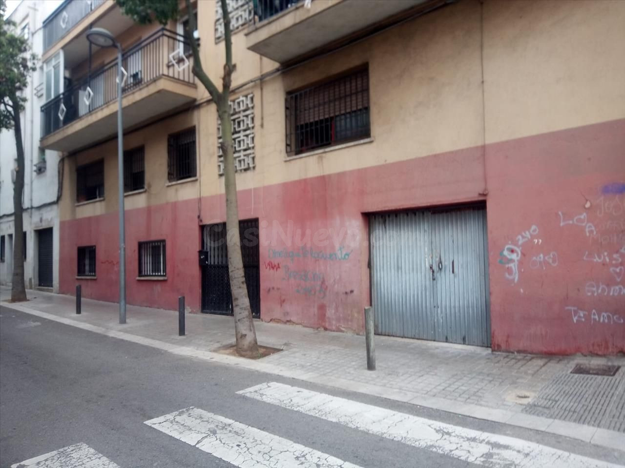 Se vende local OKUPA en Calle Mozart 75 de Badalona, Barcelo - foto 3