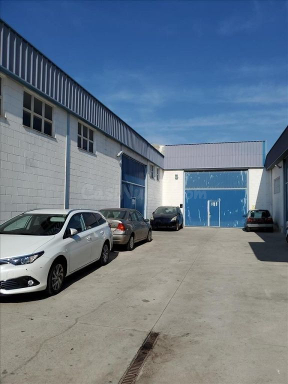 Nave industrial 4 habitaciones 496m² en venta - Cataluña - foto 2
