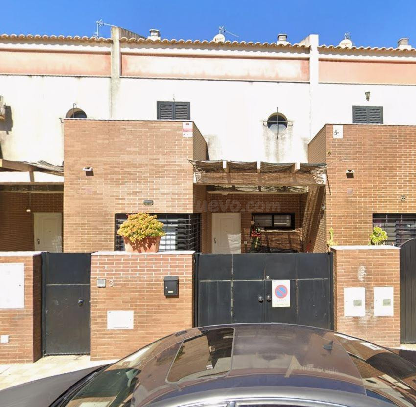 SE VENDE CASA OKUPADA ADOSADA EN C/ del Progreso 3, Castilleja de la Cuesta (Sevilla)