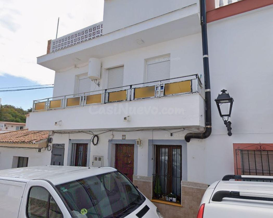 SE VENDE PISO OKUPADO EN C/ ANDALUCIA 7, ESTEPONA (MÁLAGA)
