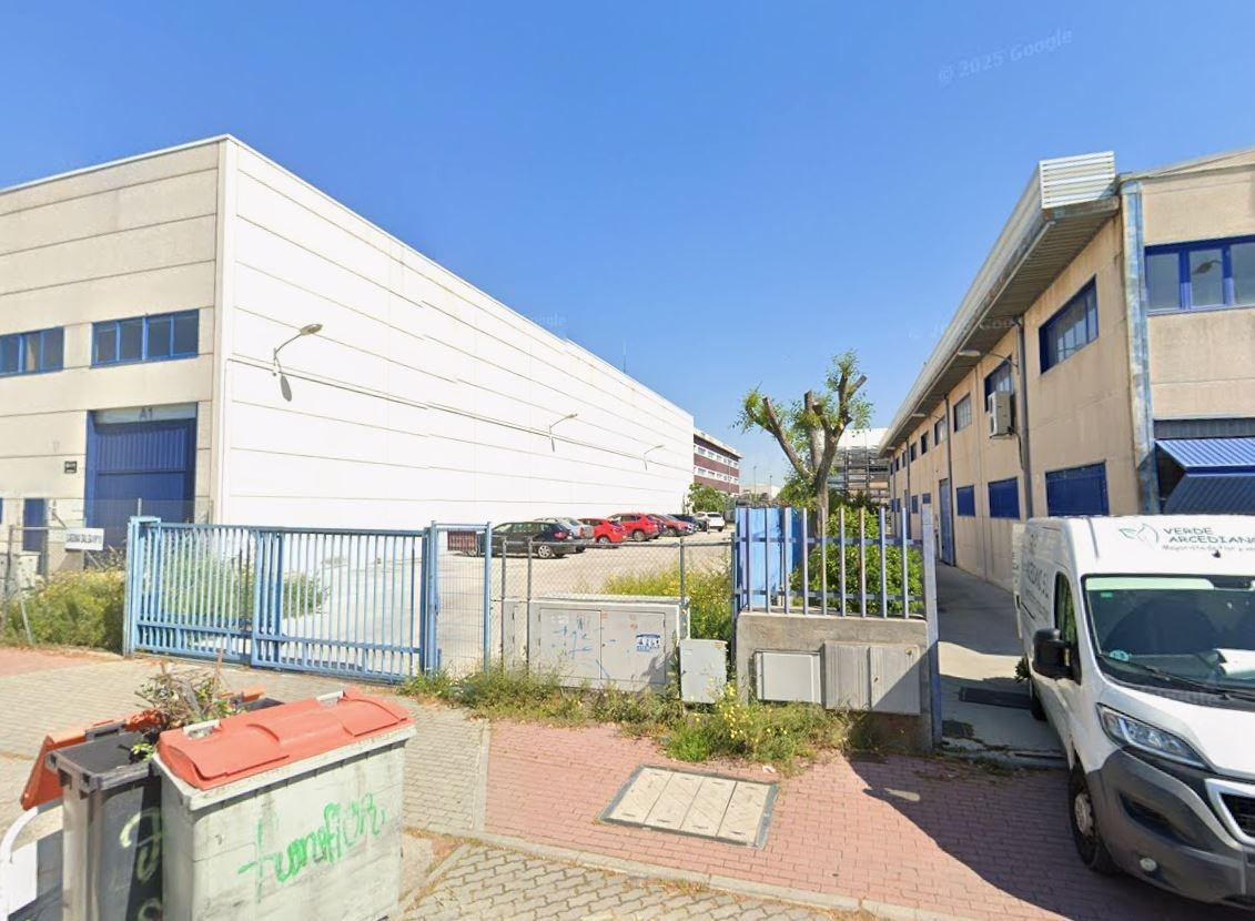 SE VENDE NAVE INDUSTRIAL OKUPADA EN C/ SAN ERASMO, 33 (MADRI - foto 2
