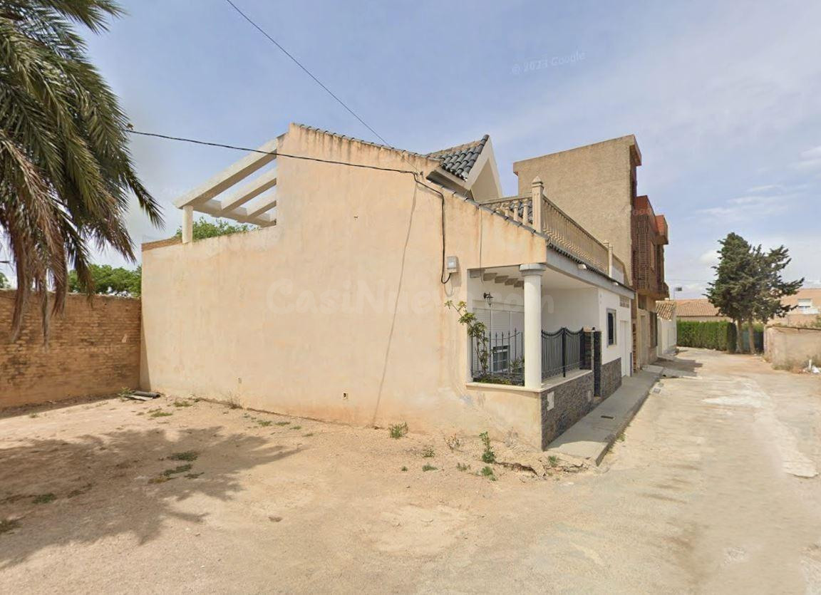 SE VENDE CASA INDEPENDIENTE OKUPADA EN C/ AGUSTIN LARA,12 To - foto 4