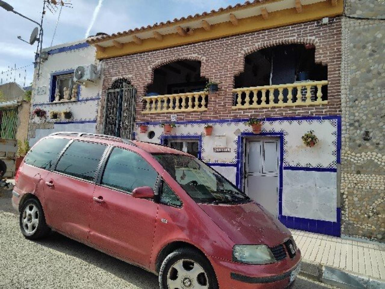 Se vende piso OKUPADO en La Ermita 30 de Turre, Almería. - foto 2