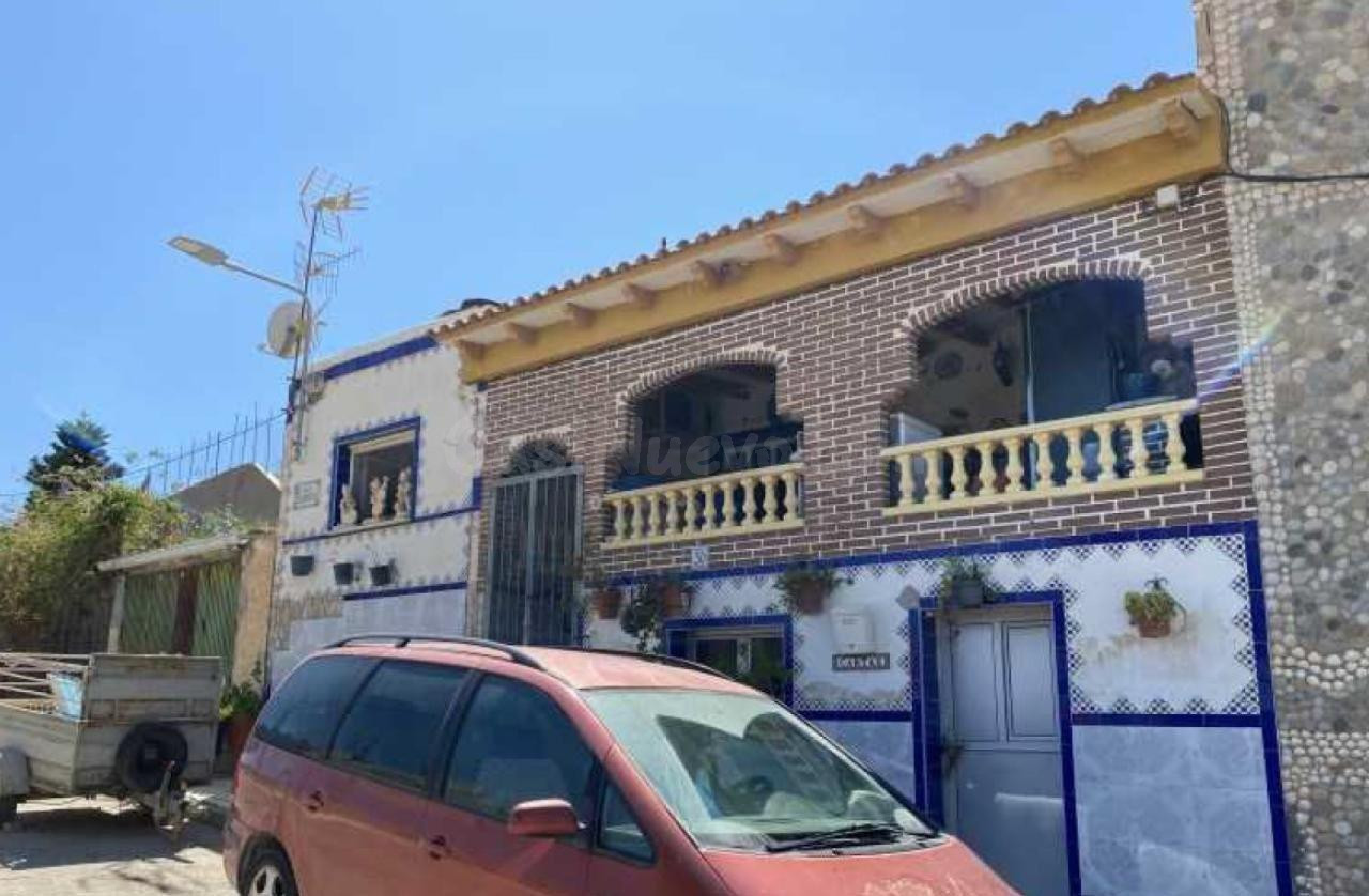 Se vende piso OKUPADO en La Ermita 30 de Turre, Almería. - foto 3