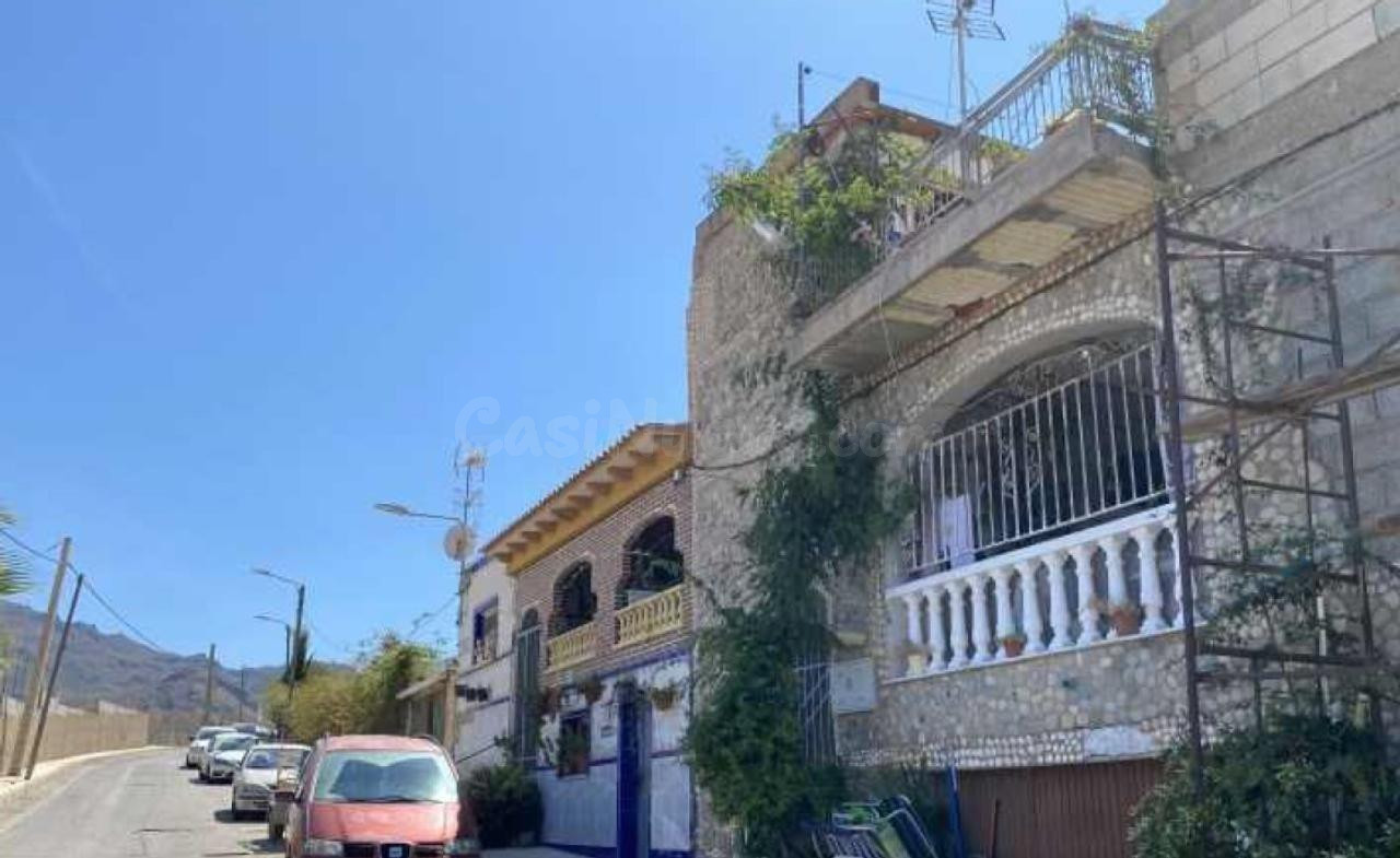 Se vende piso OKUPADO en La Ermita 30 de Turre, Almería. - foto 4