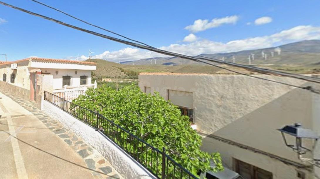 Se vende casa OKUPADA en Calle Carretera 25 de Las Tres Vill - foto 2