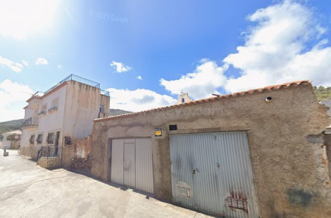 Se vende casa OKUPA en Plaza de la Juventud 1 en Las Tres Vi - foto 3