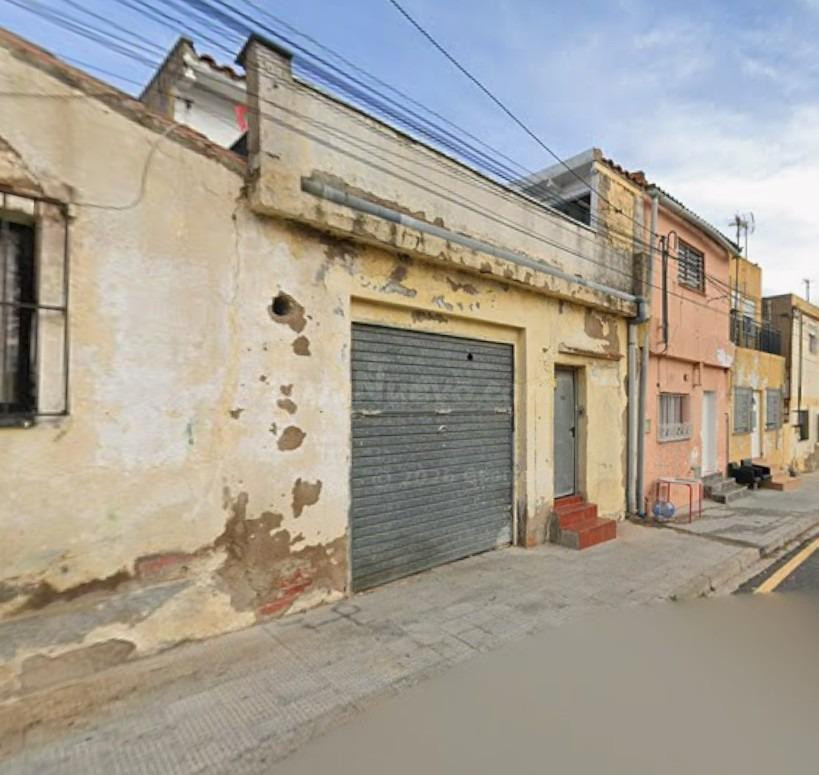 Se vende casa adosada OKUPA en Calle Mas d'Aixemus 16 de Reu