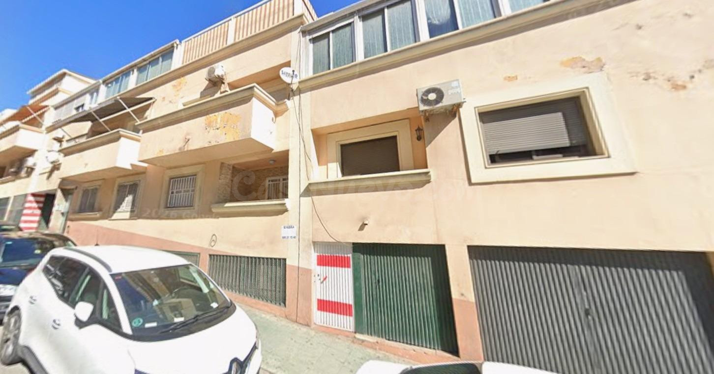 Se vende piso OKUPADO en Calle Cara 2 de Almería, Almería. - foto 3