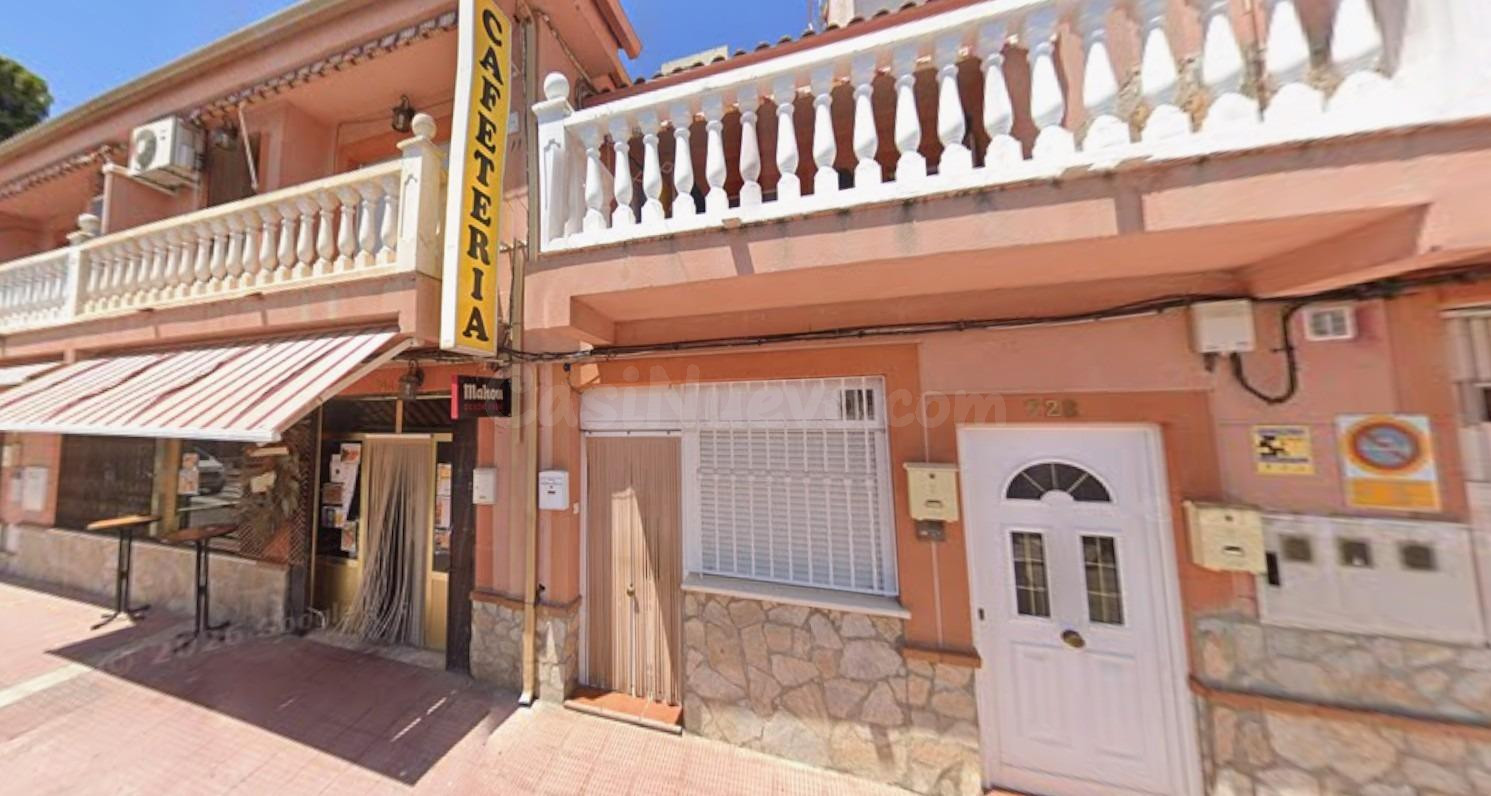 Se vende piso OKUPADO en Calle Real 74 de Tielmes, Madrid. - foto 2