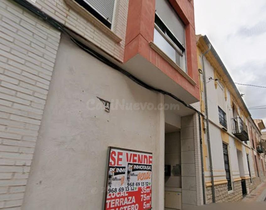Se vende piso OKUPADO en Calle San Francisco 35 de Molina de - foto 3
