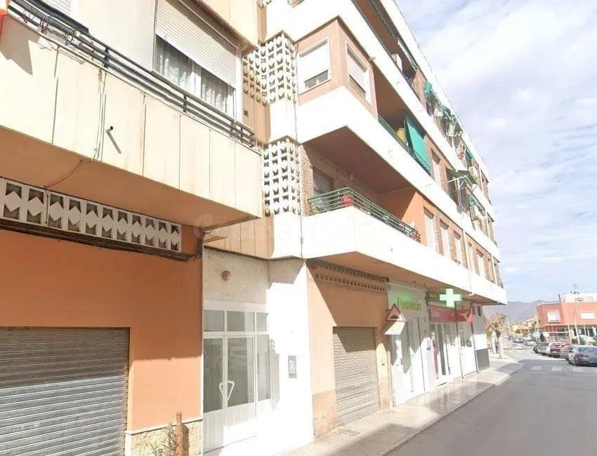 Se vende piso OKUPADO en Calle Goya 5 de Bigastro, Alicante. - foto 2