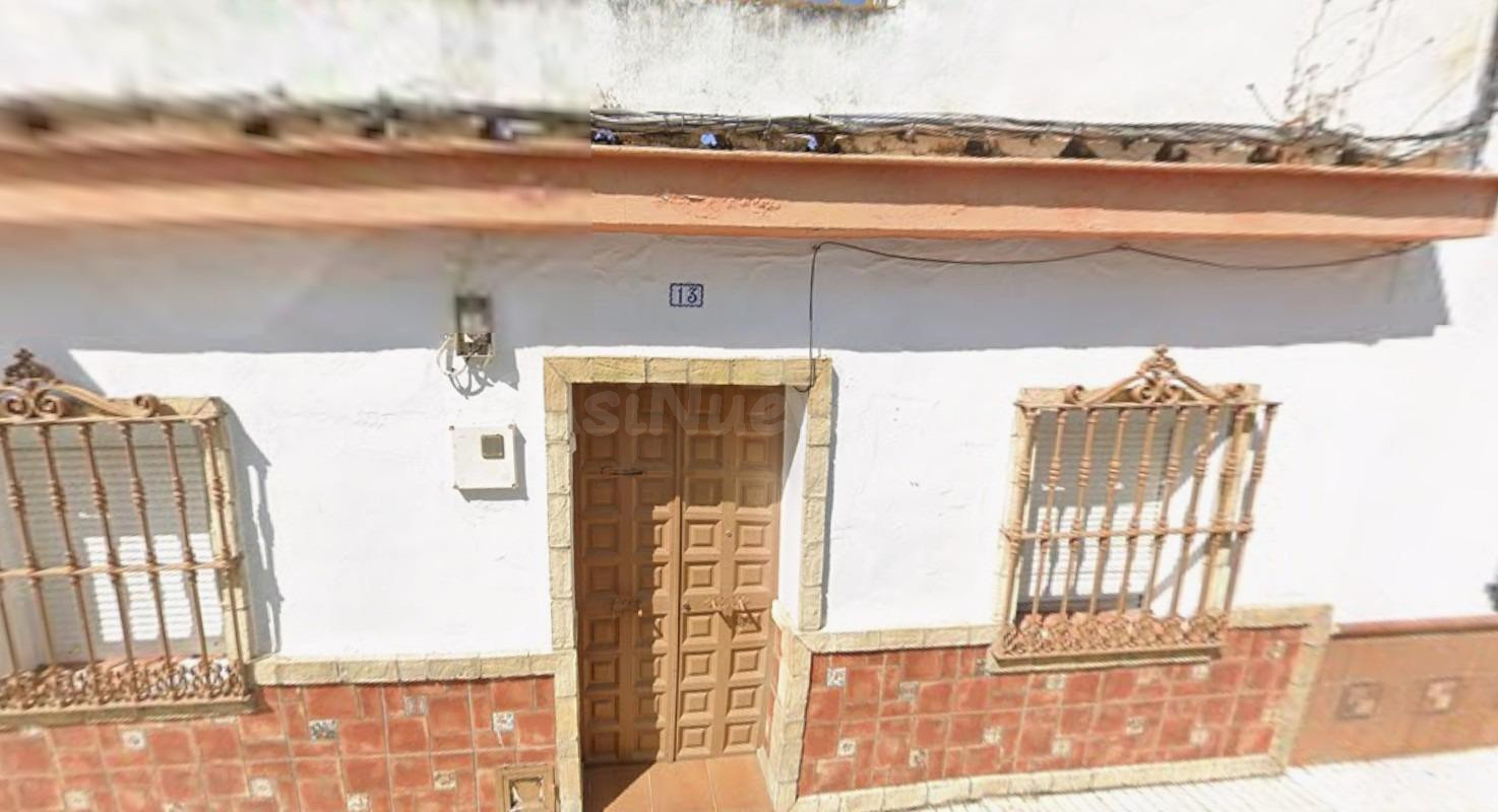 Se vende casa independiente OKUPADA en Calle Hermanos Álvare - foto 3